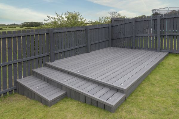 Vinyl Deck Construction in Jeffersonville