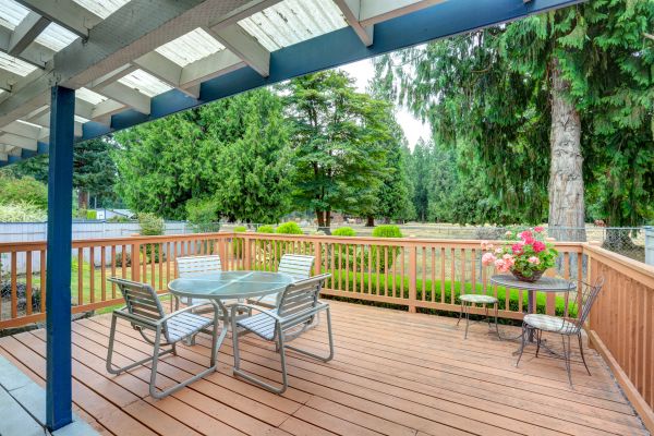 Deck Carpentry Service in Jeffersonville